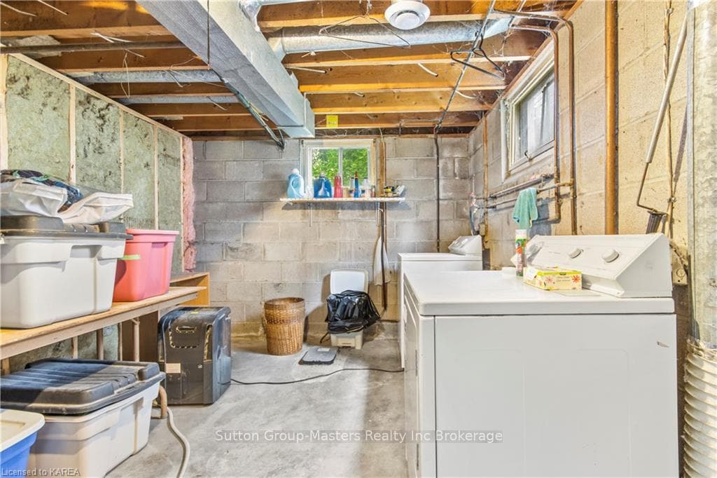 4 BARCLAY Road photo 32