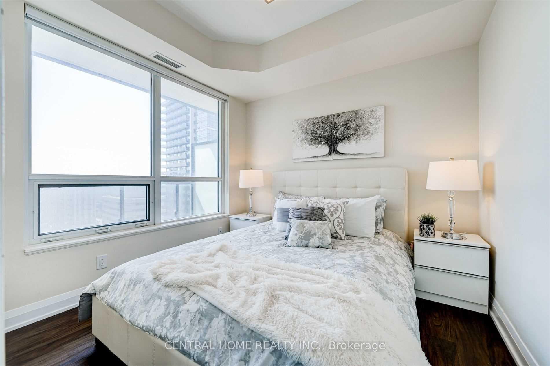 5 Sheppard Avenue Unit 2125 photo 16