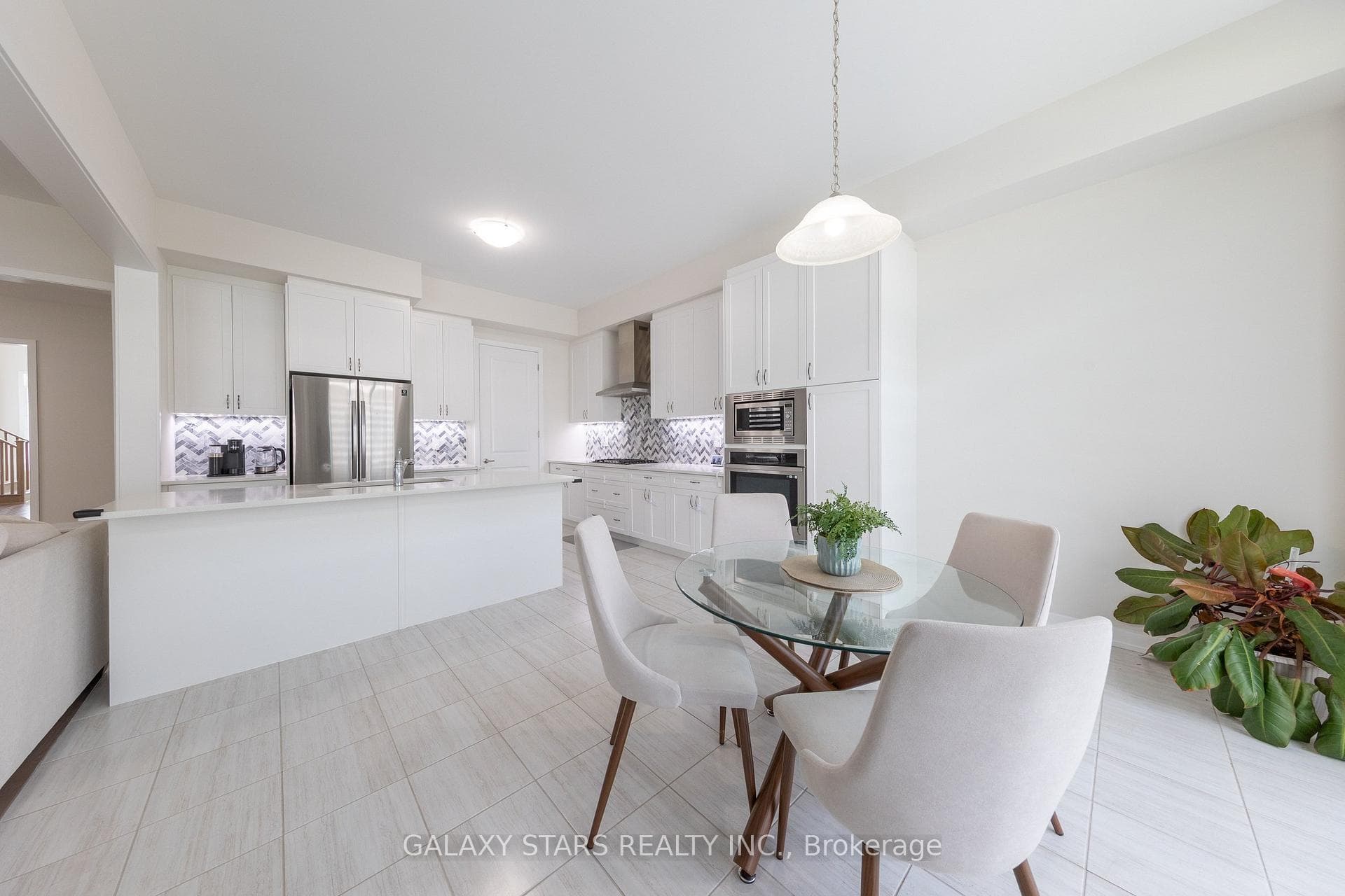 400 Finch Avenue Unit 31 photo 15