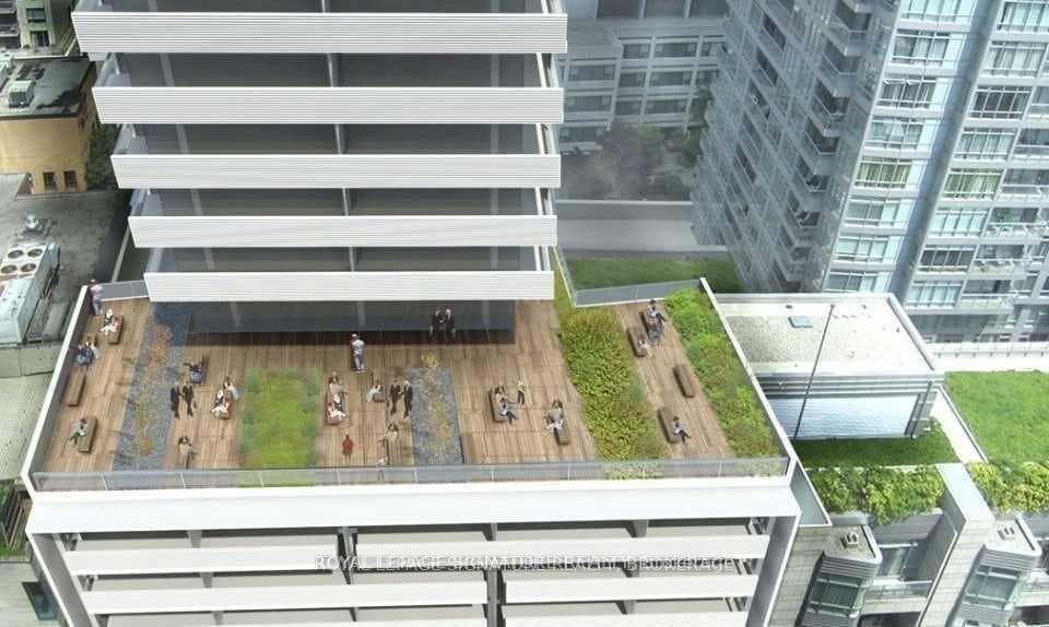 2221 Yonge Street Unit 1506 photo 32
