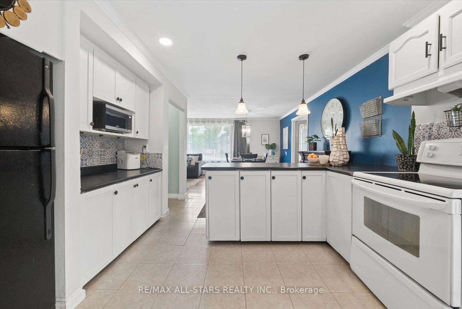340 Walter Drive photo 18