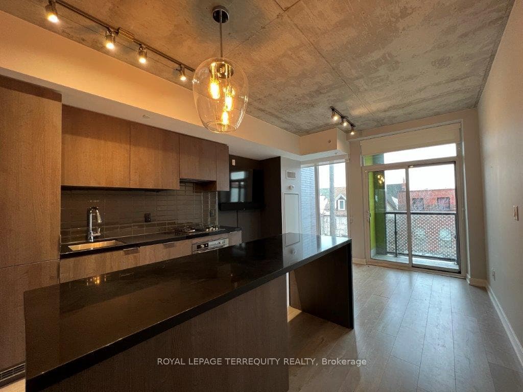 109 Ossington Avenue Unit 308 photo 12