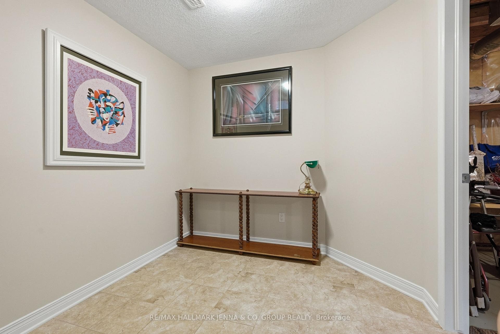 15 Baywood Drive photo 32
