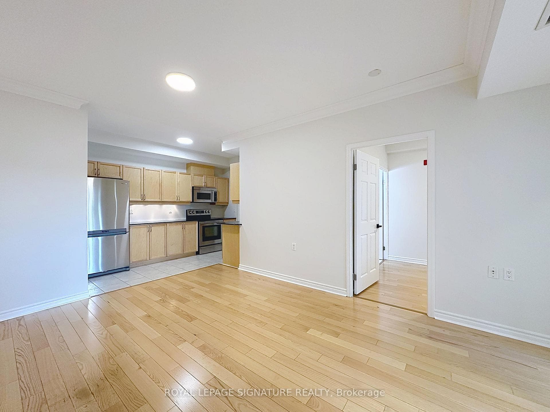 15450 Yonge Street Unit 210 photo 10