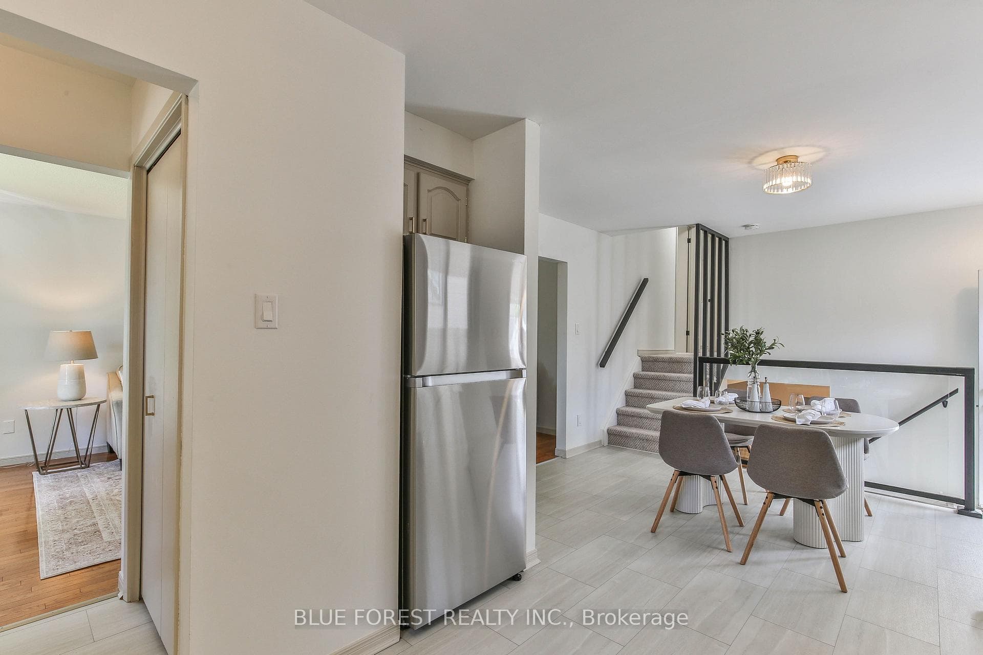 71 Rosamond Crescent photo 13