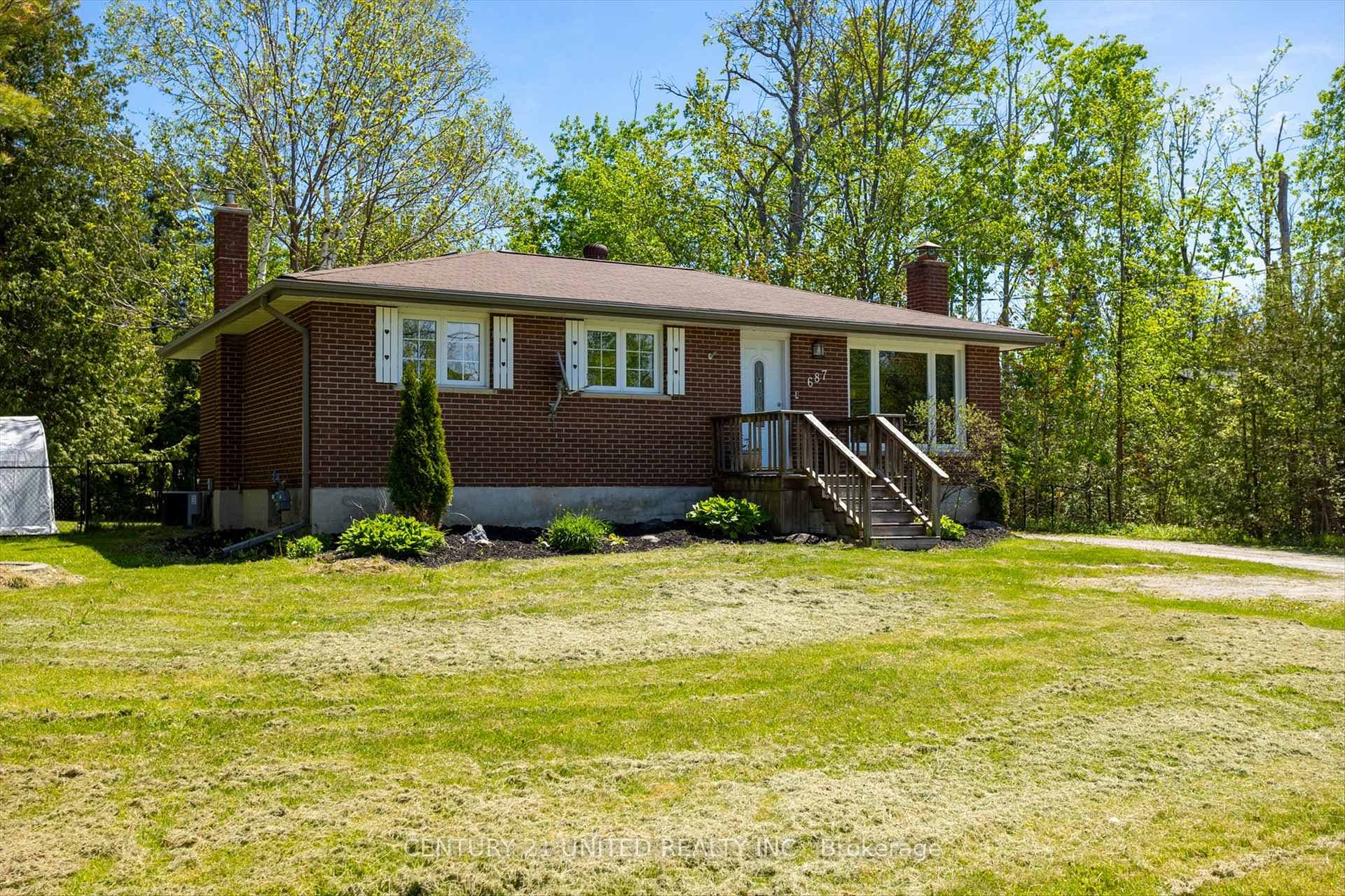 687 Robinson Road photo 3
