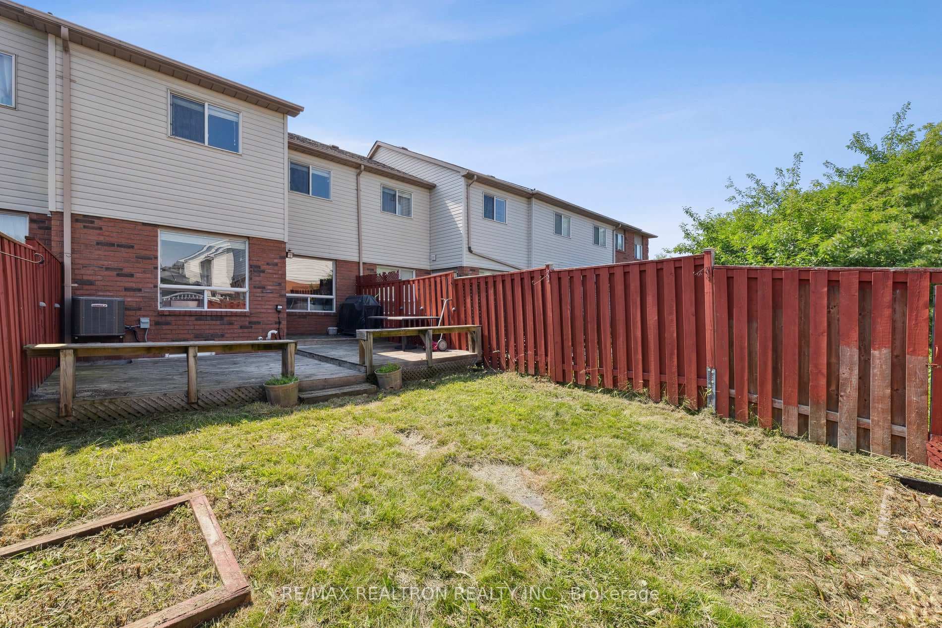 104 Wilkins Crescent photo 25