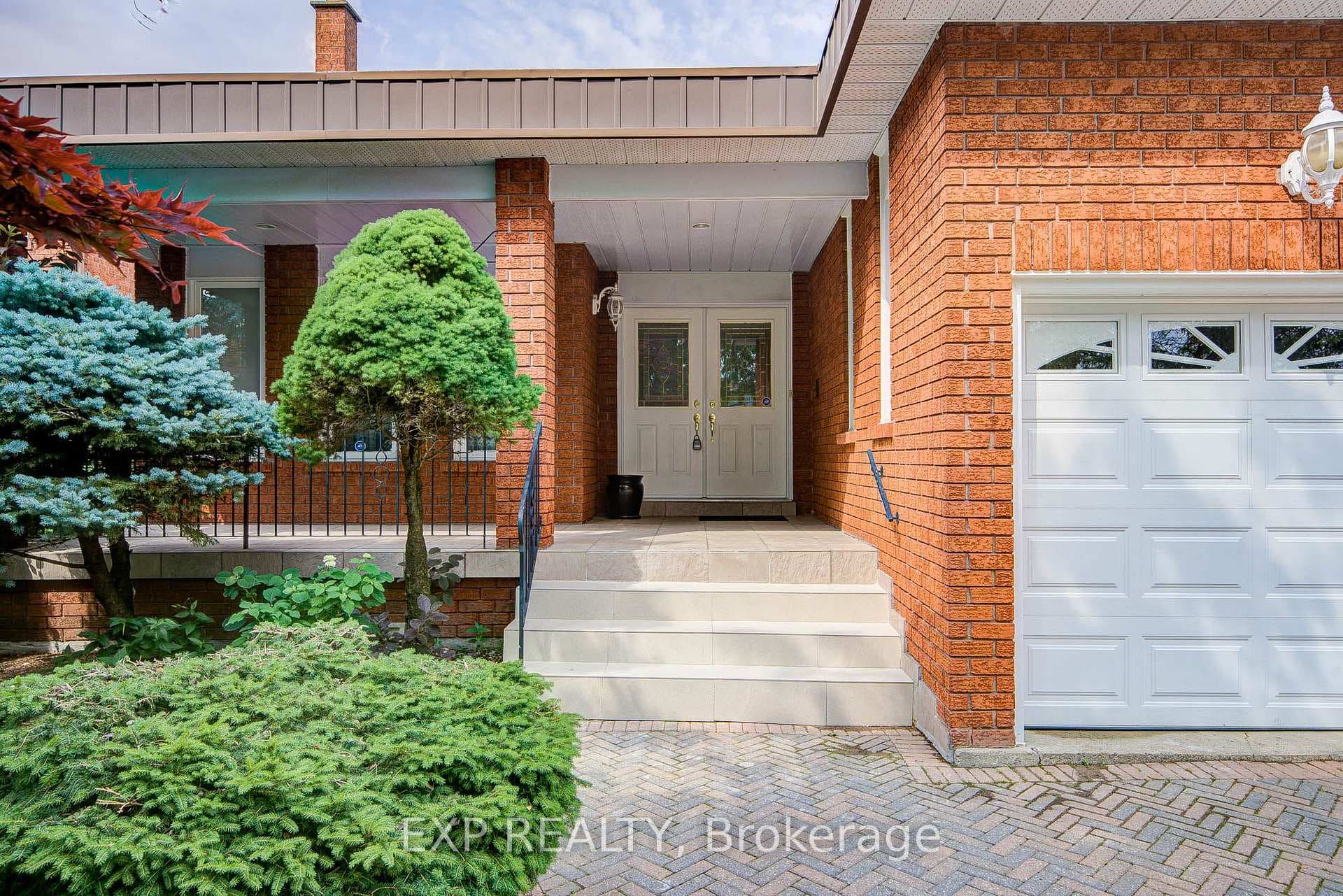 46 Eden Avenue photo 2