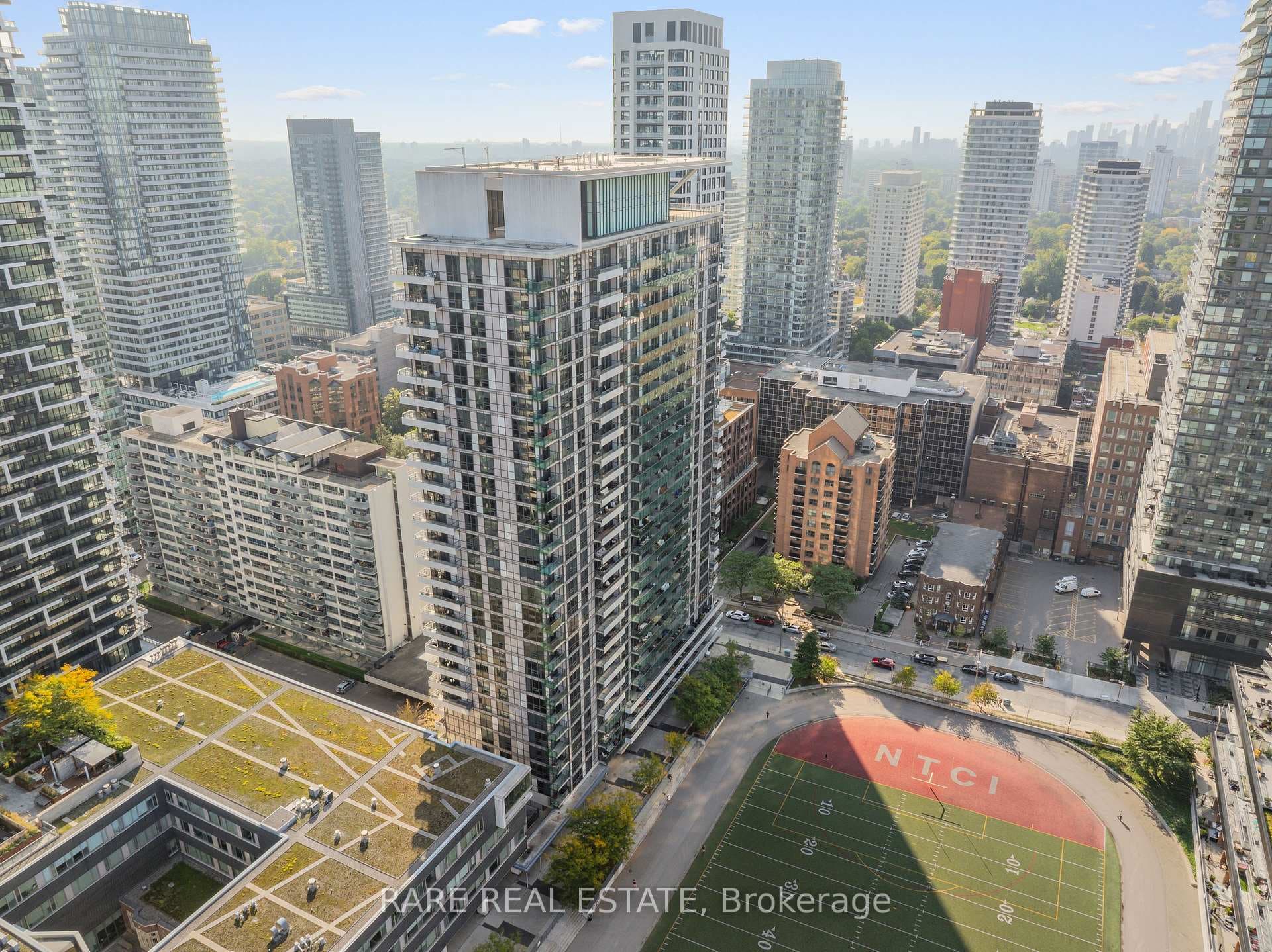 70 Roehampton Avenue Unit 715 photo 37