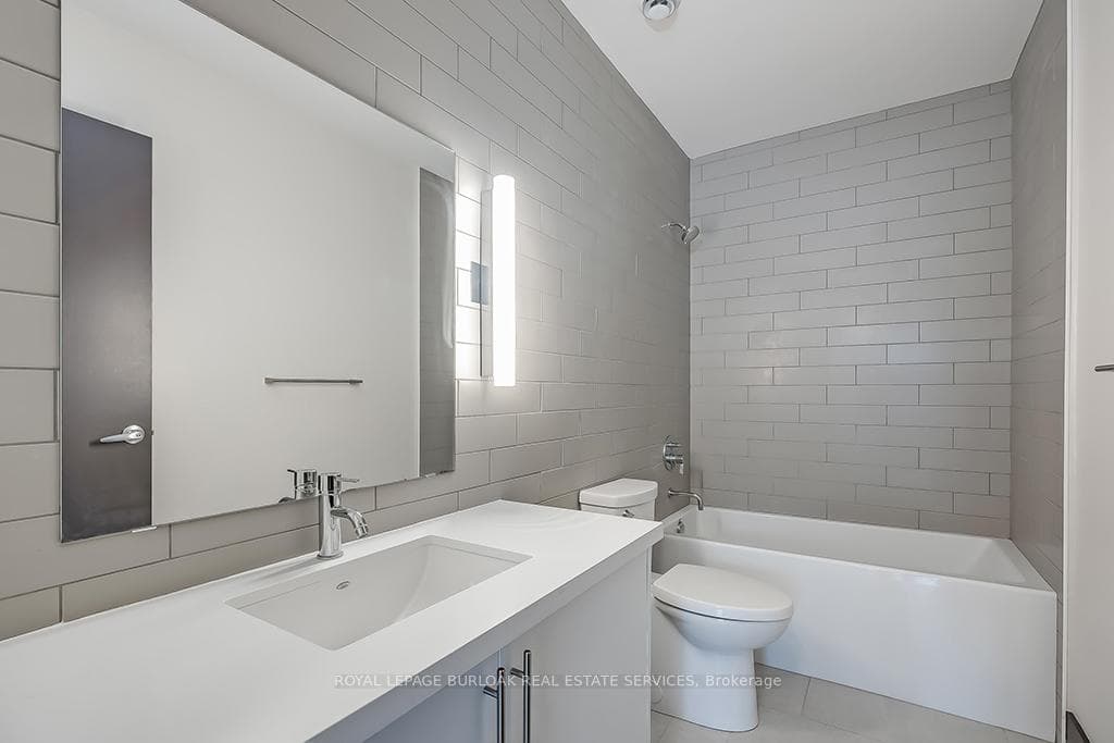 121 King Street Unit 201 photo 18