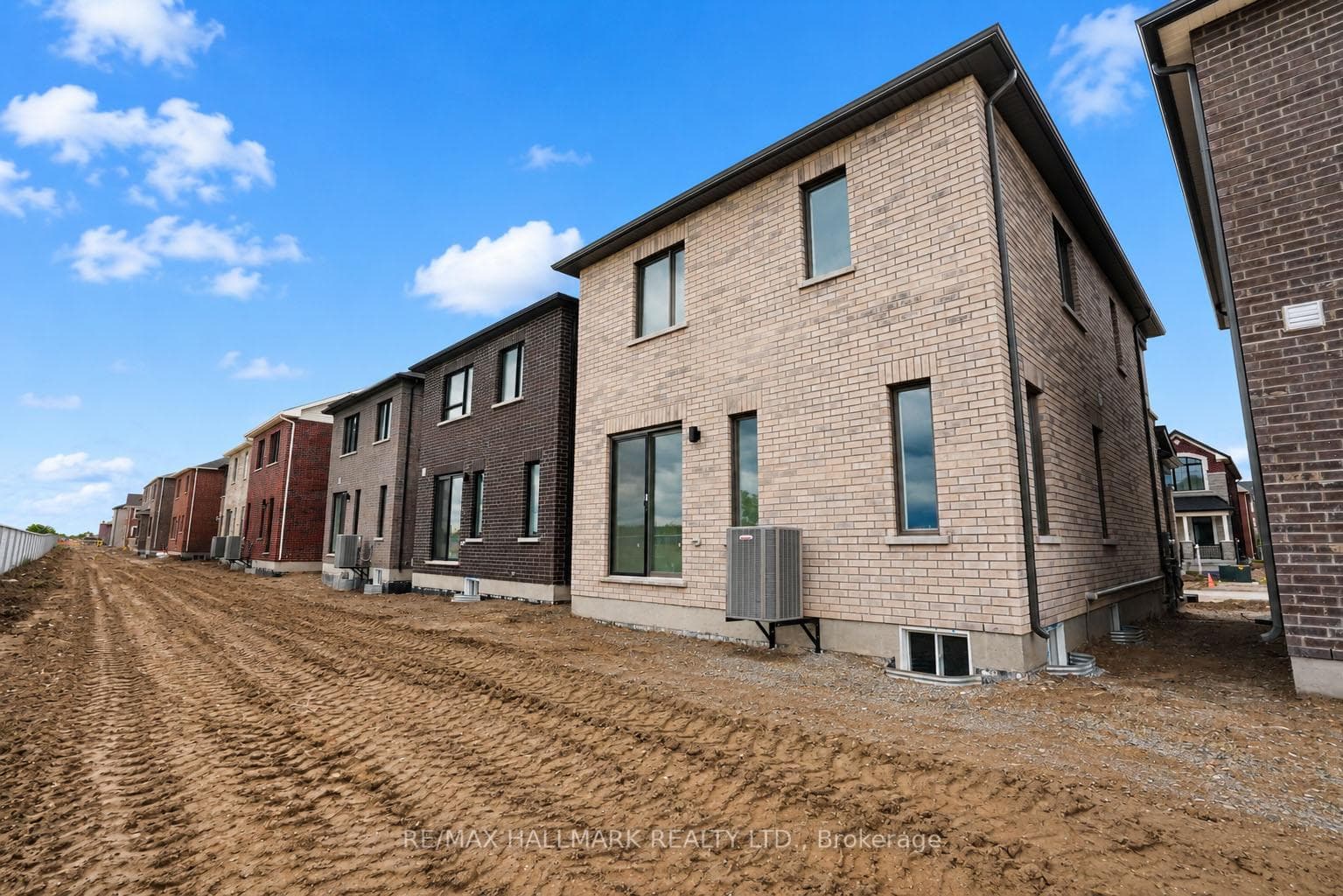 15 Foxley Heights photo 37
