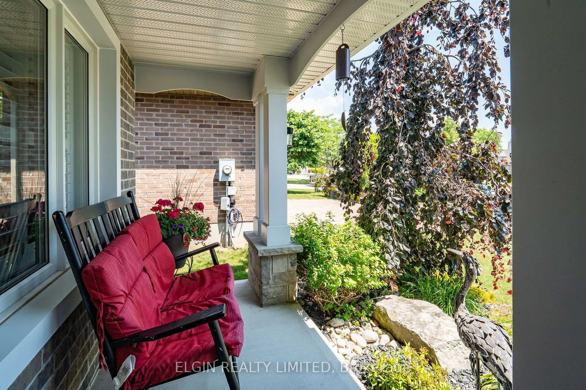 392 Larry Street photo 5