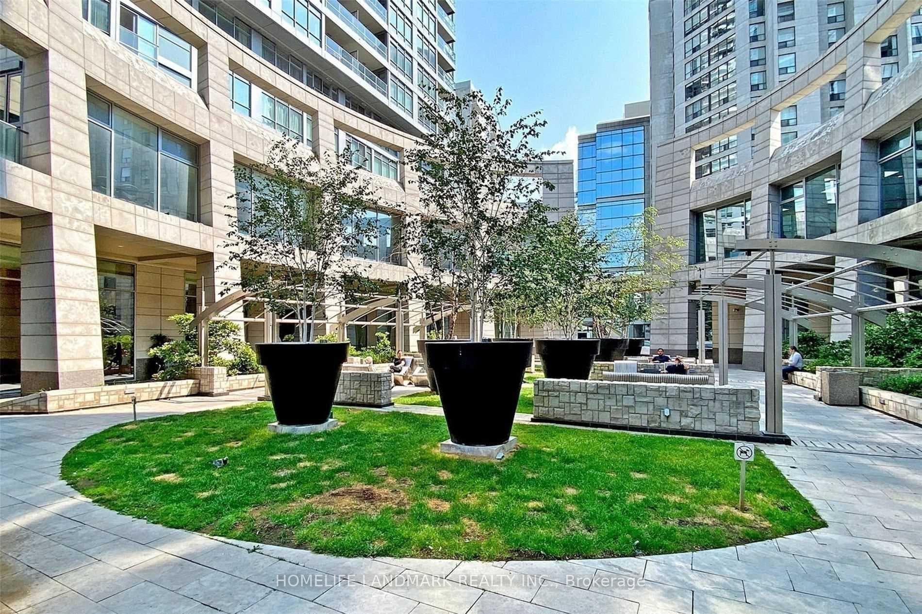 2191 Yonge Street Unit 1607 photo 19