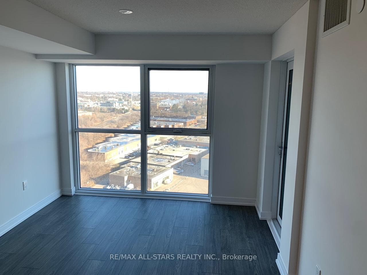 225 Village Green Square Unit 1601 photo 8