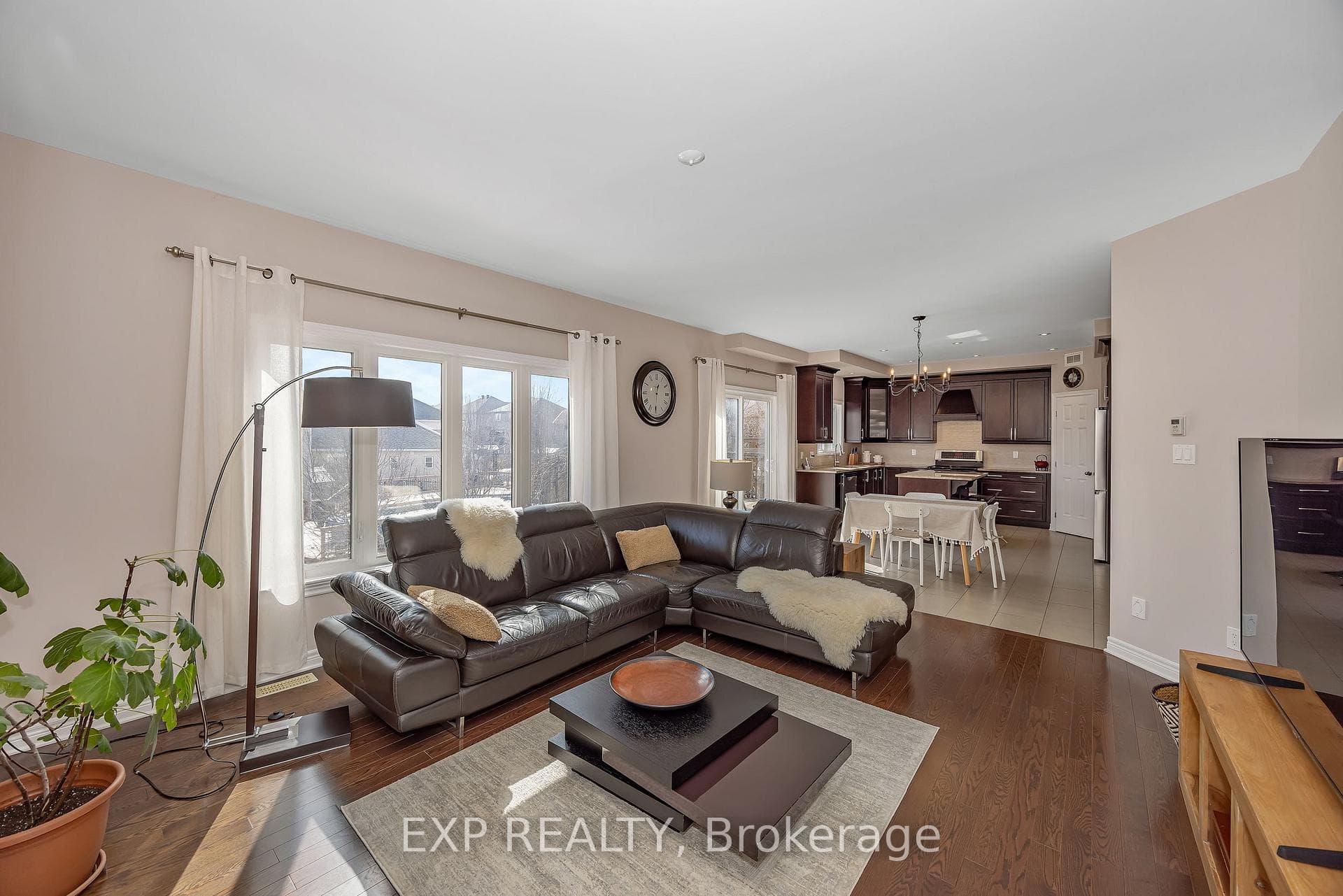 419 Landswood Way photo 9