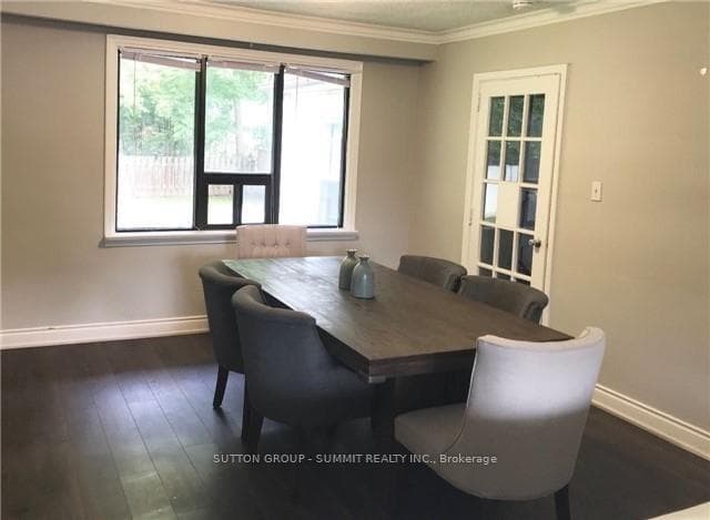 1093 Rebecca Street photo 8