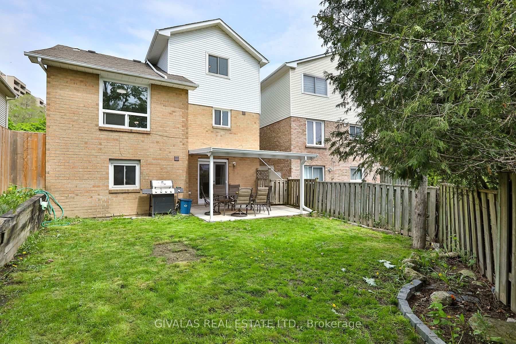 23 Plumridge Court photo 37