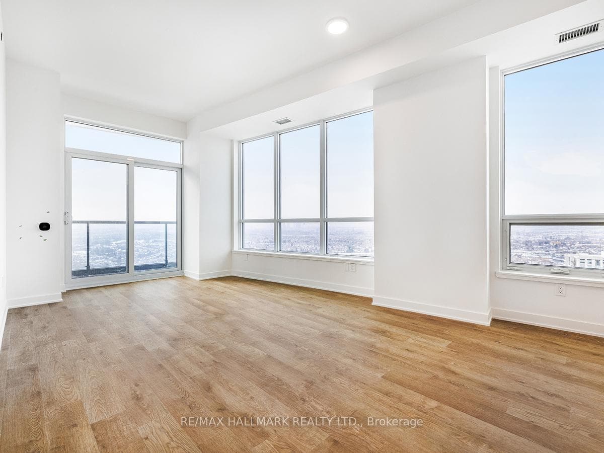 30 Upper Mall Way Unit 2505 photo 8