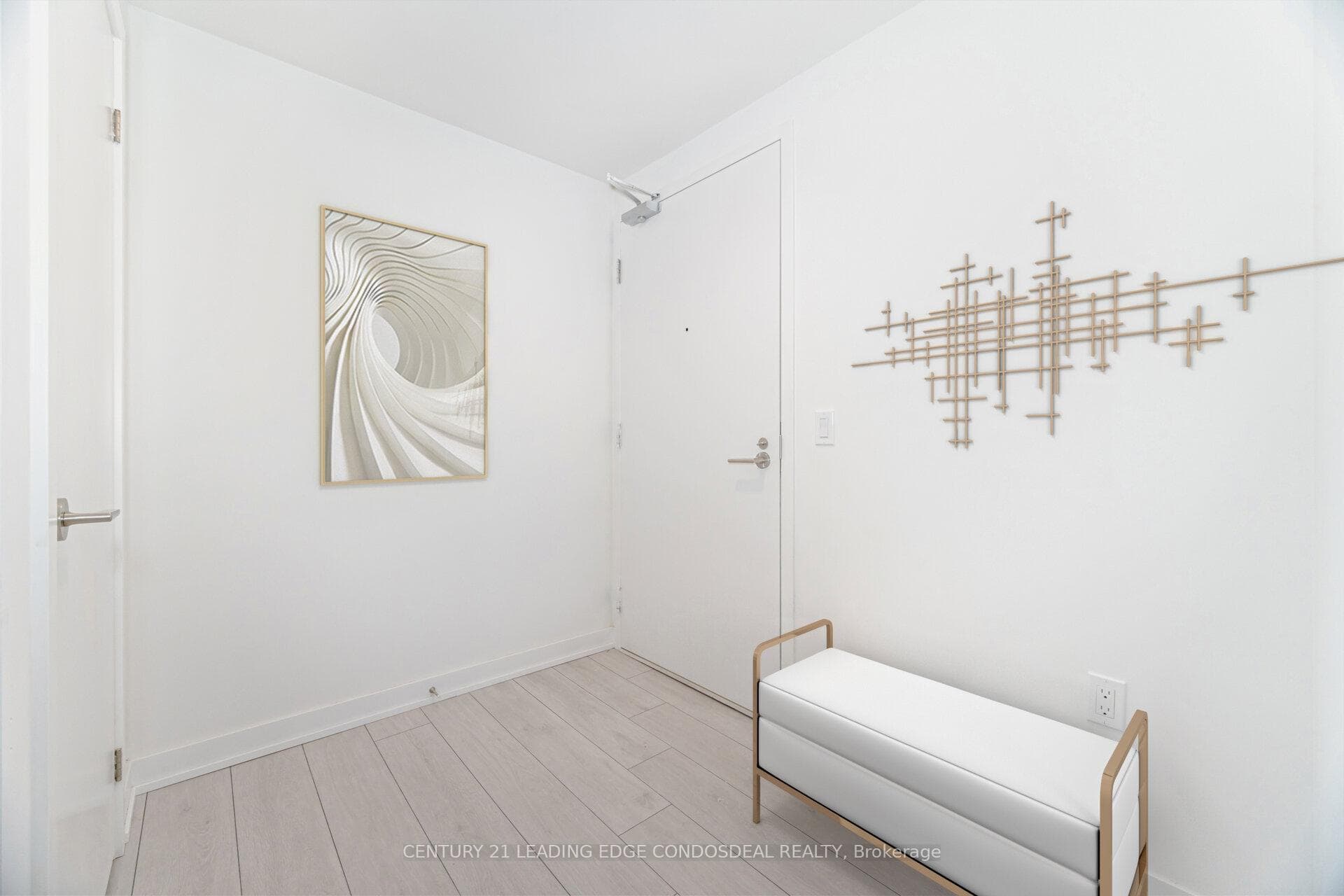 230 Simcoe Street Unit 2518 photo 5