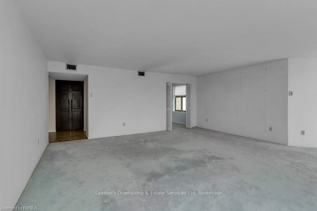 185 ONTARIO Street Unit 1301 photo 23