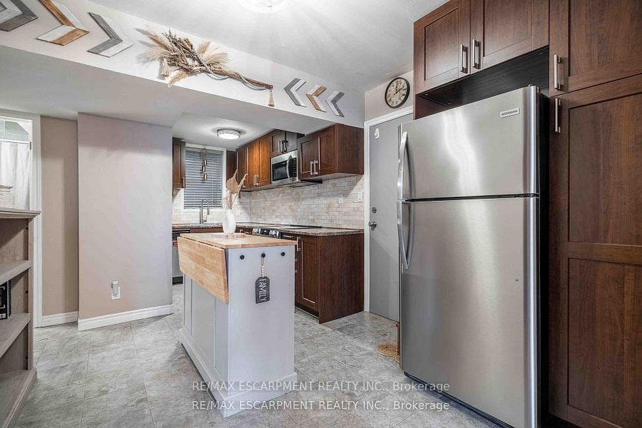 356 Hunter Street Unit 9 photo 14