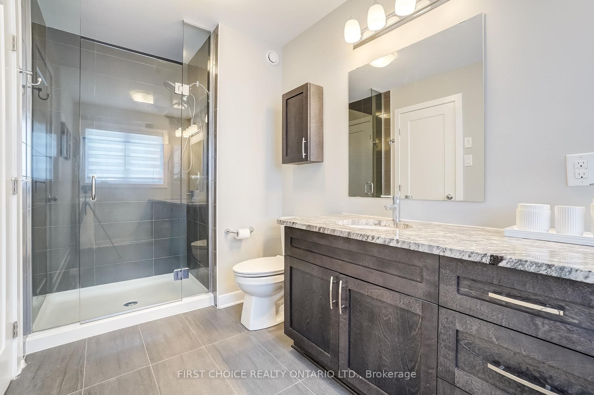 271 Avro Circle photo 18