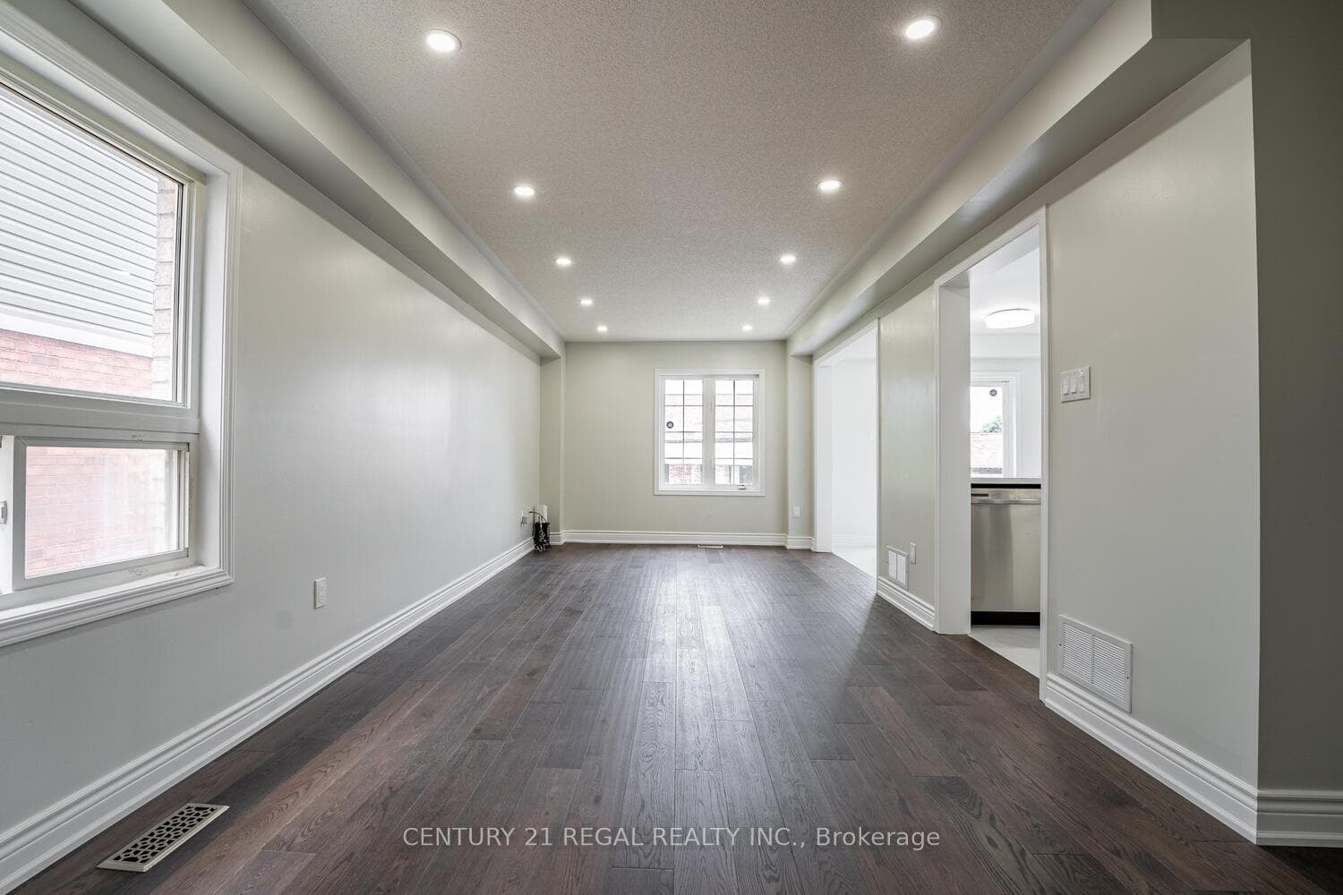 LIVING OPEN CONCEPT