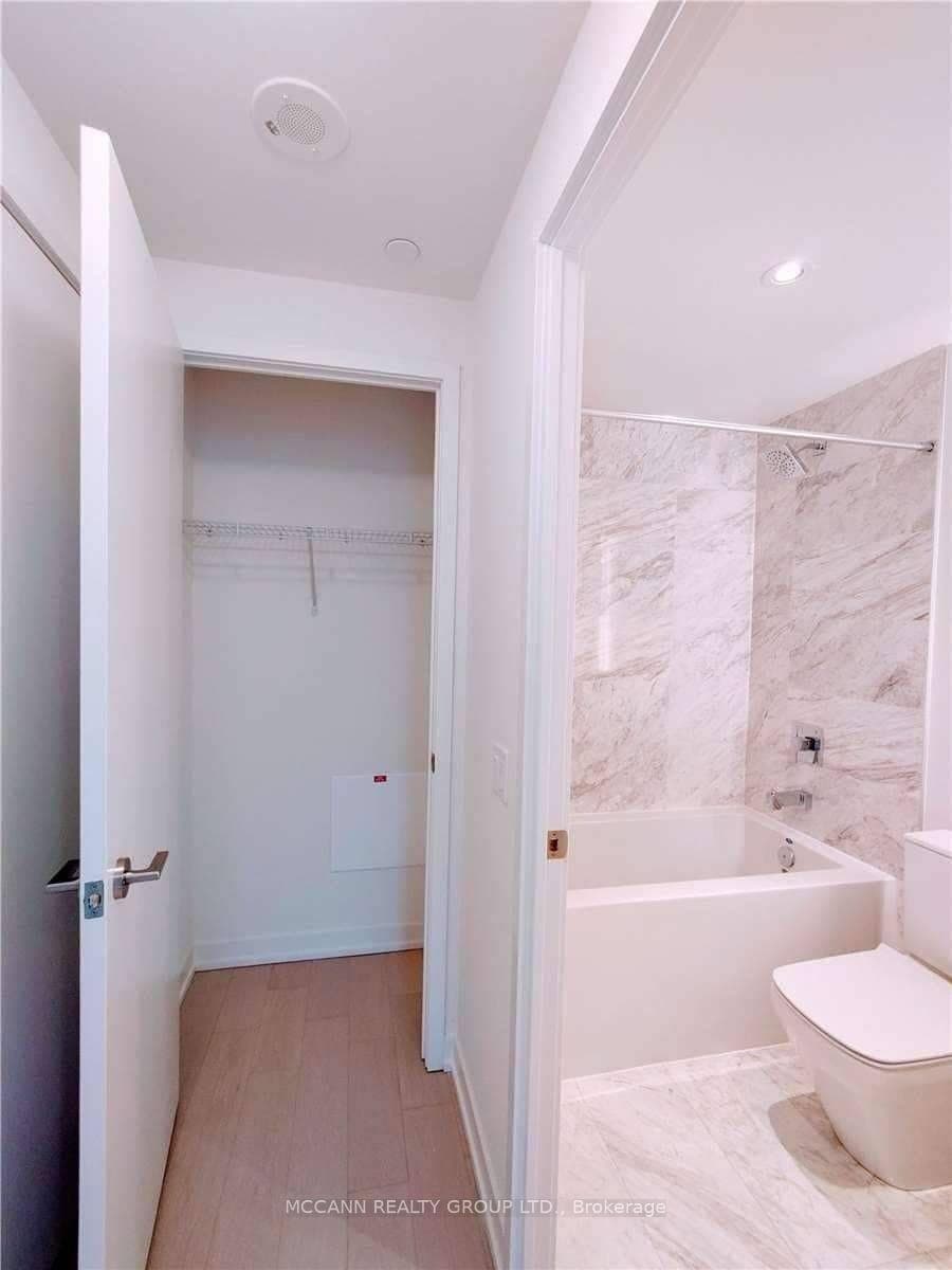 1 Yorkville Avenue Unit 5012 photo 22