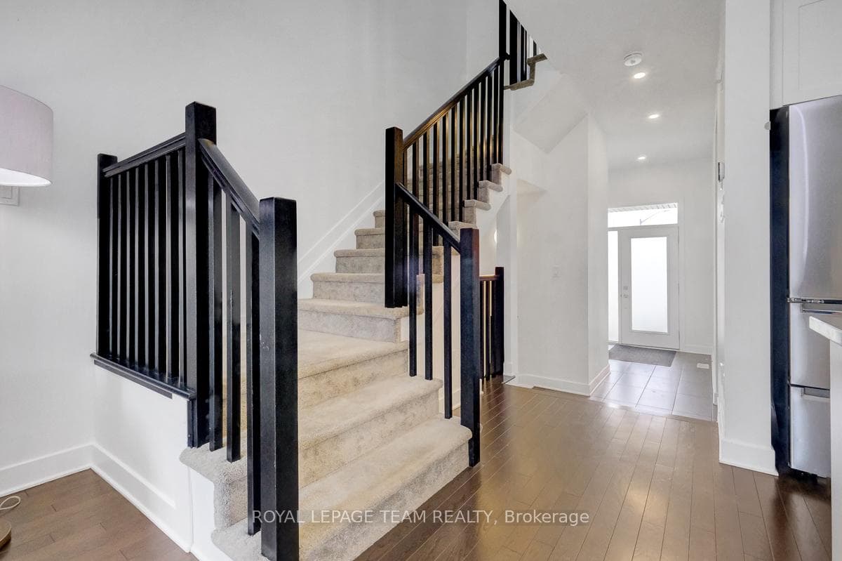822 Chipping Circle photo 8