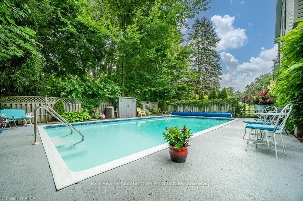 44 SOUTHCREST Drive photo 34