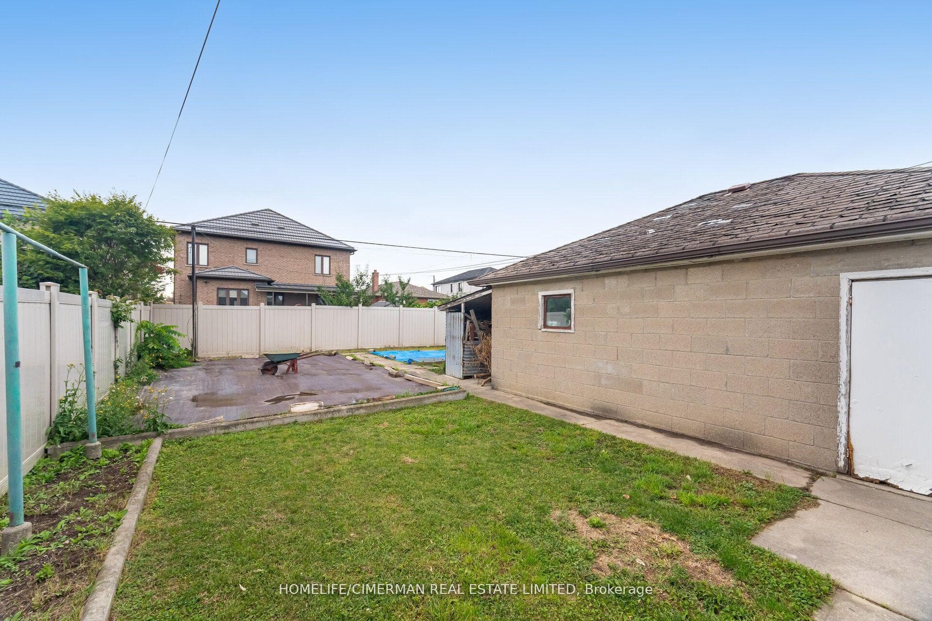 44 Plewes Road photo 31