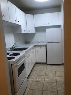 945 Simcoe Street Unit 107 photo 2