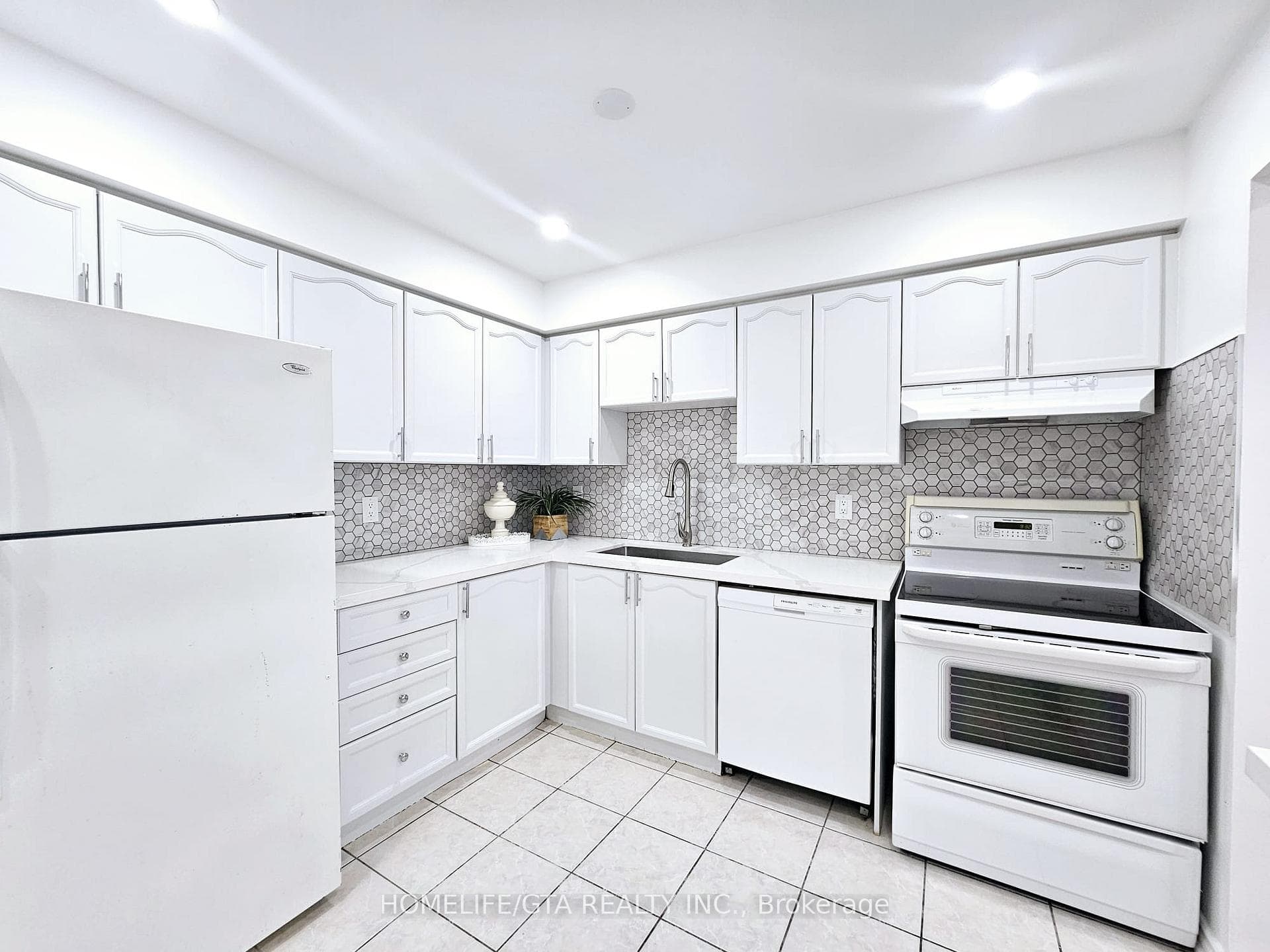 56 Oatfield Road photo 5
