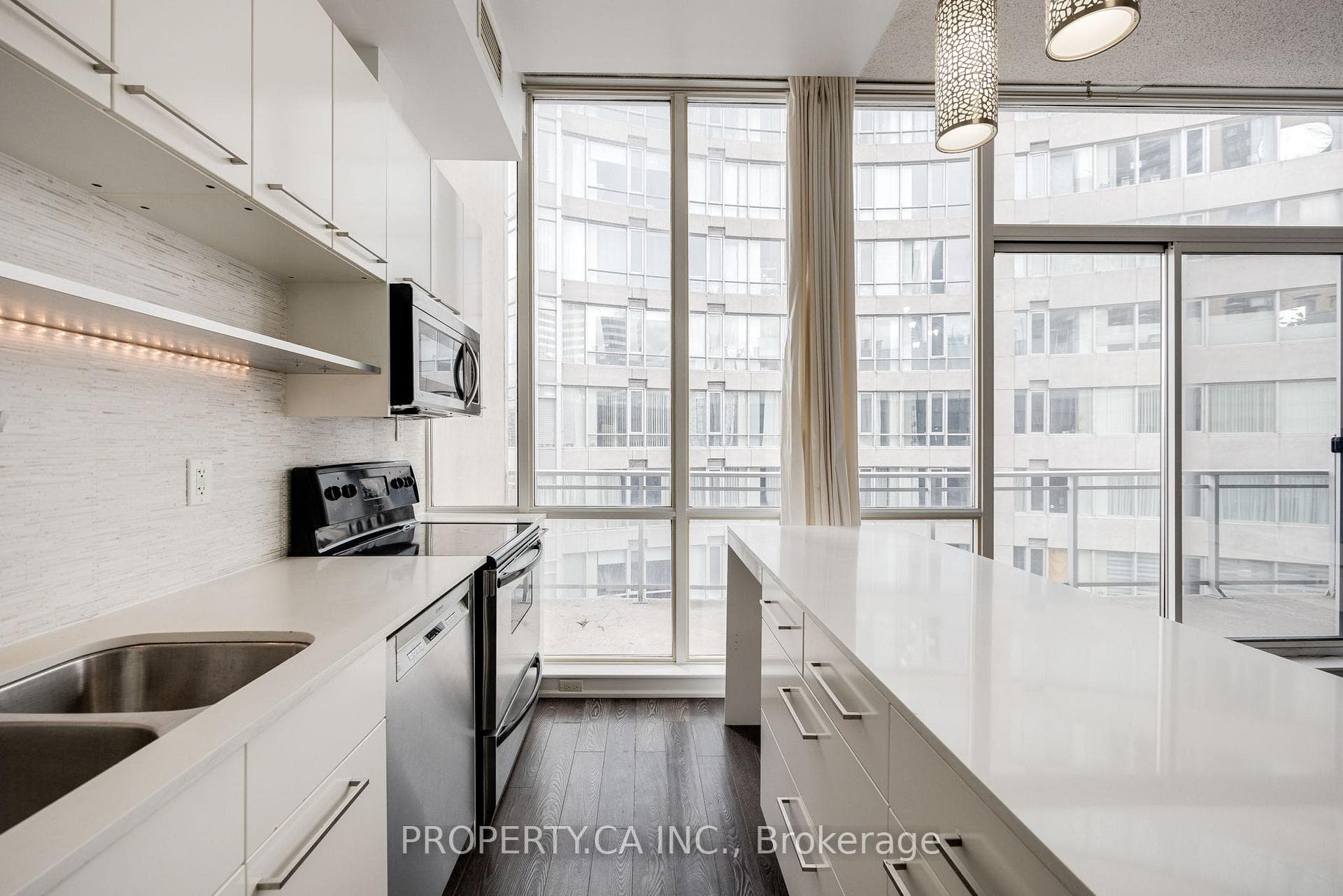 220 Victoria Street Unit Ph2104 photo 8