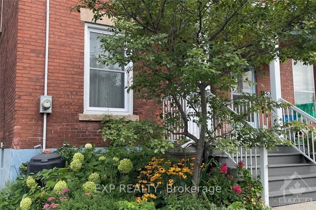 123 ECCLES Street photo 2