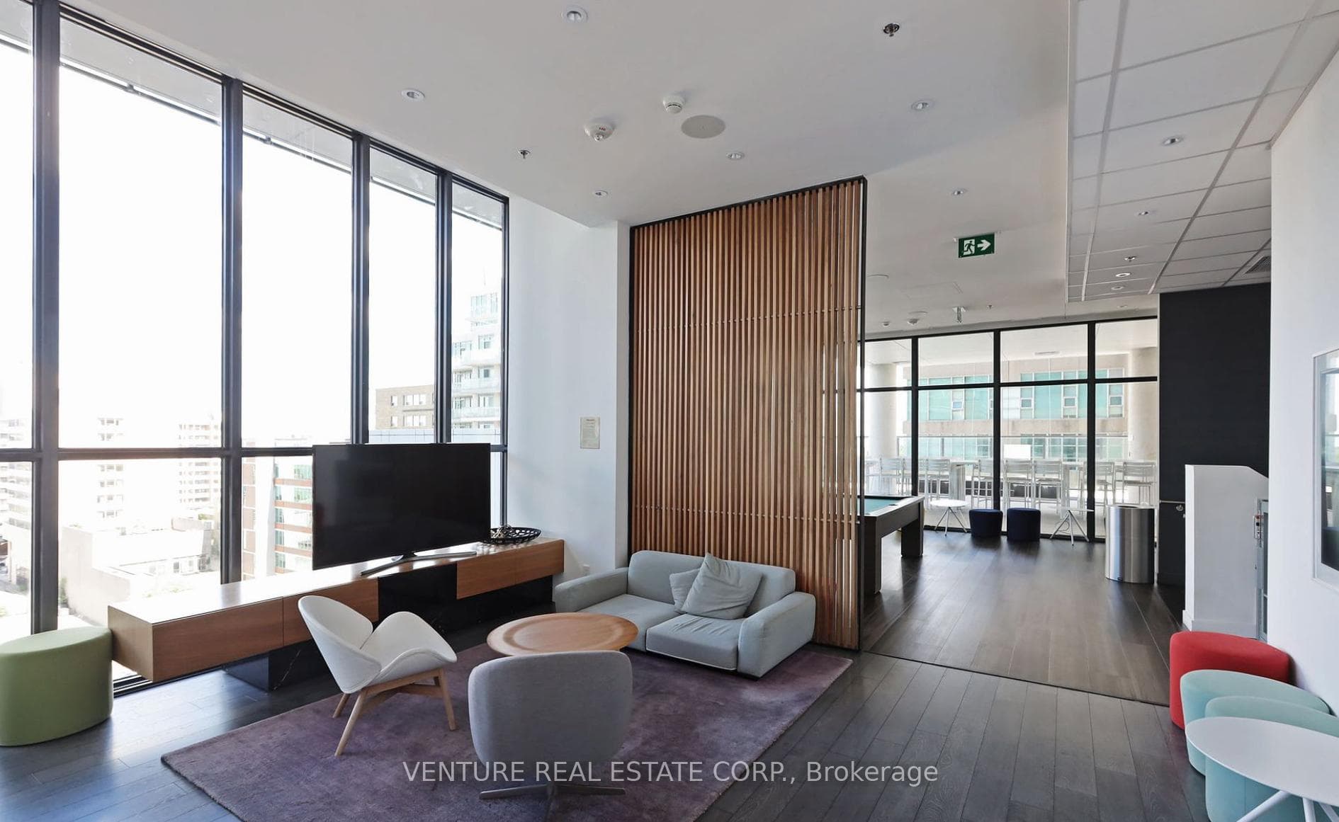 185 Roehampton Avenue Unit 420 photo 40