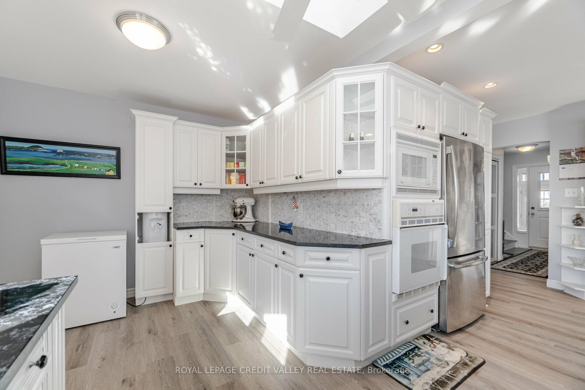 106 Acton Boulevard photo 14