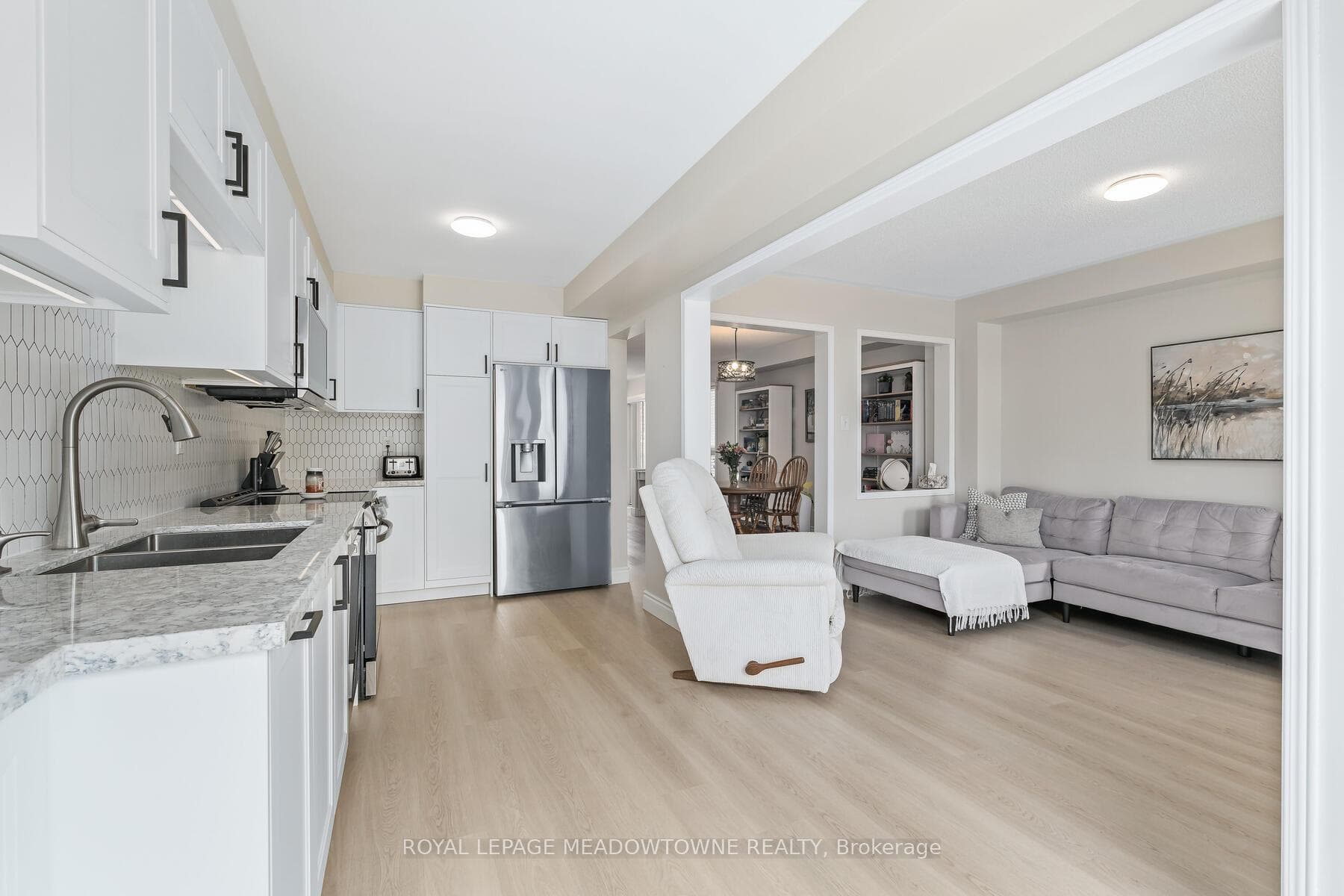 99 Snowberry Crescent photo 16