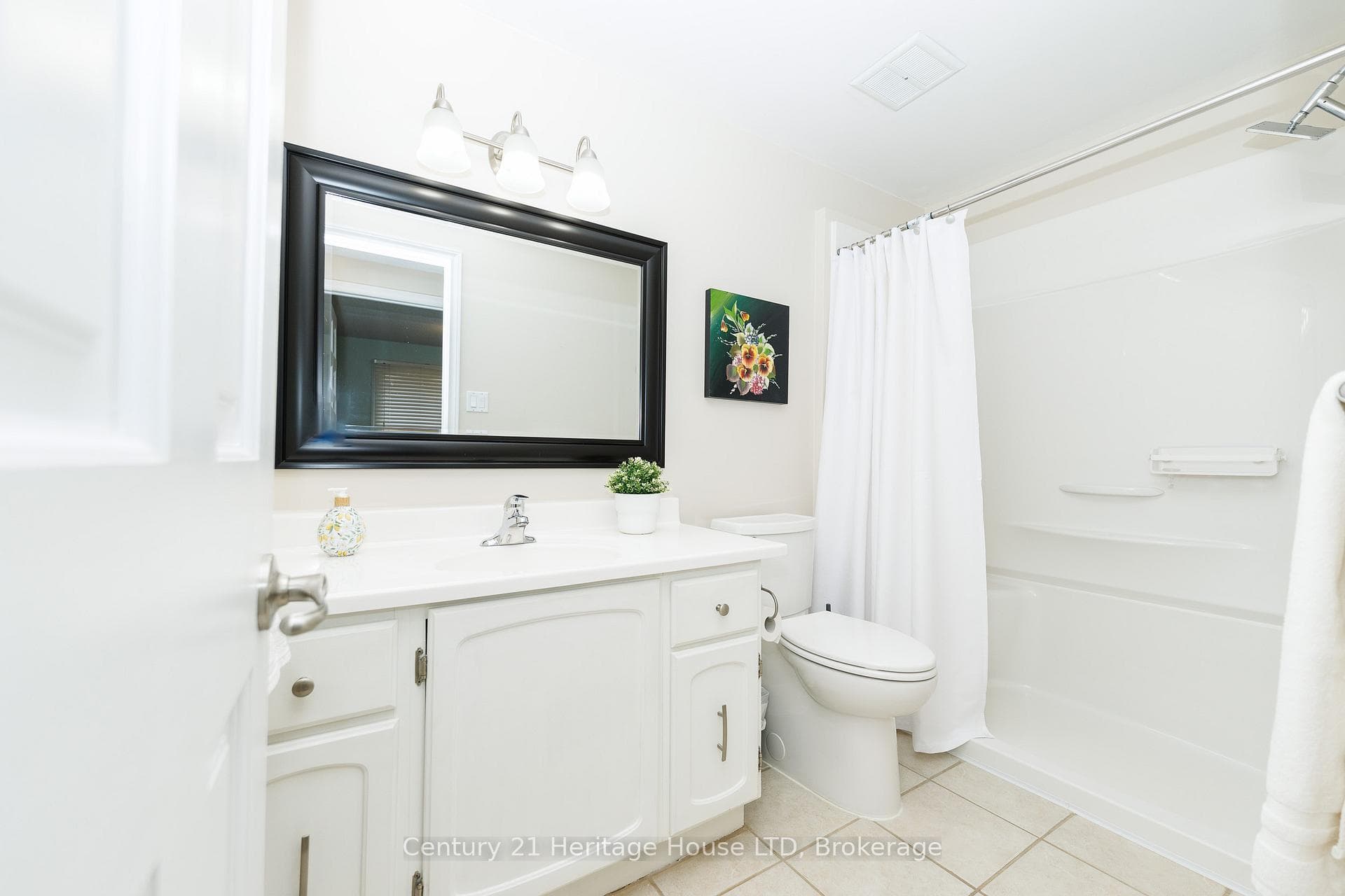 3 Pcs bathroom, second floor