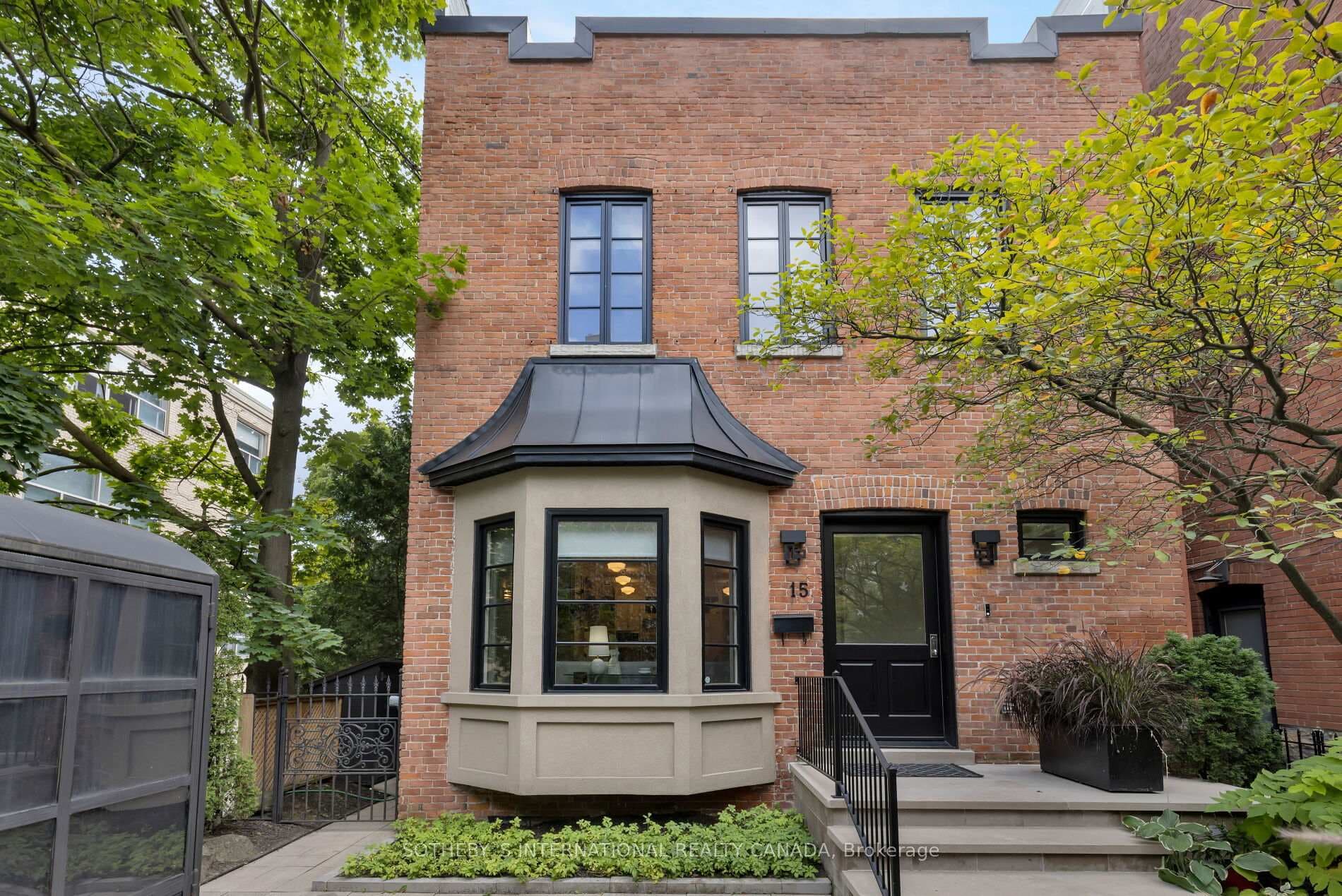15 Gormley Avenue photo 1