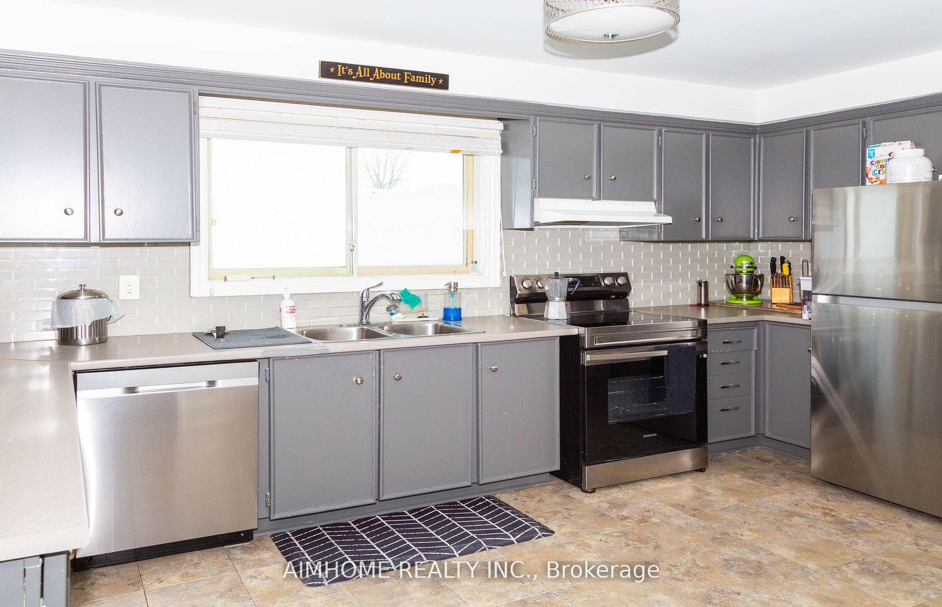 72 Maple Grove Avenue photo 11