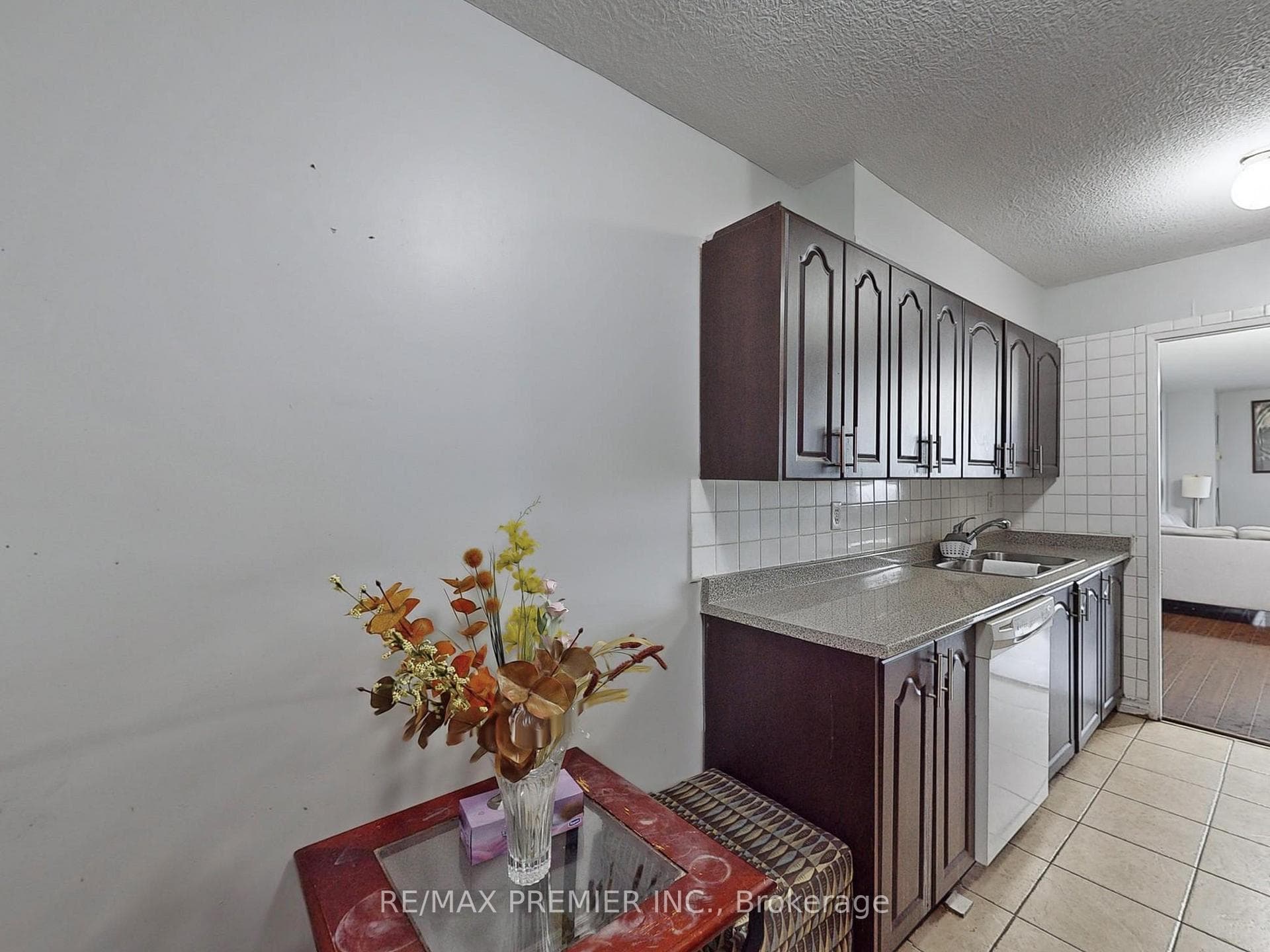 40 Panorama Court Unit 1611 photo 16