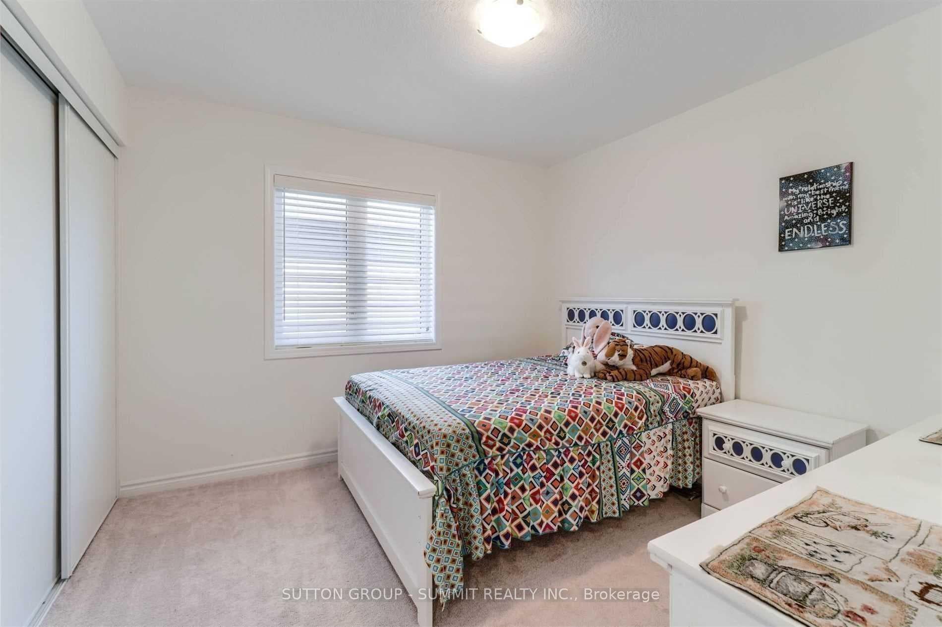 68 Wannamaker Crescent photo 22