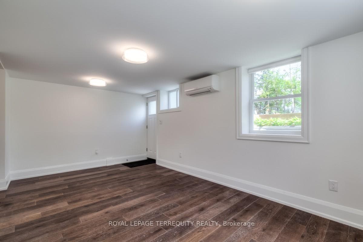 674 Eglinton Avenue Unit Lower photo 15