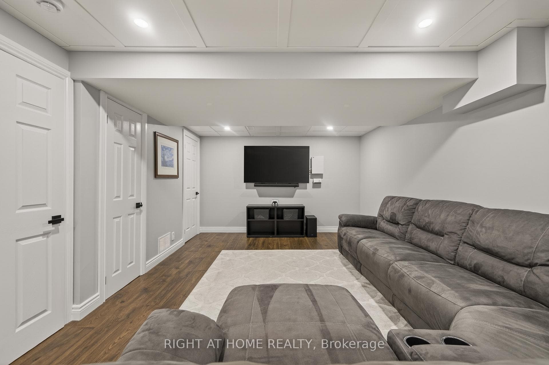 42 DRAKE Drive photo 40