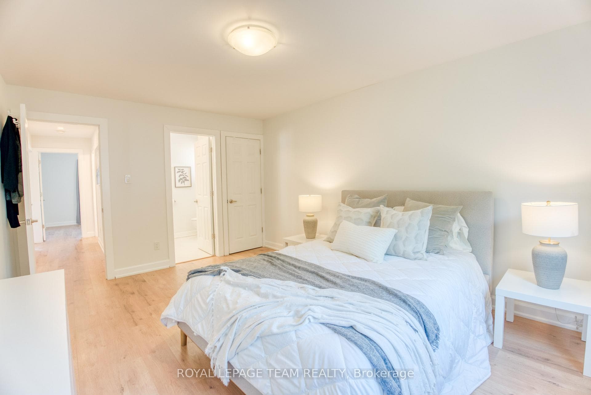 21 Equestrian Drive photo 25