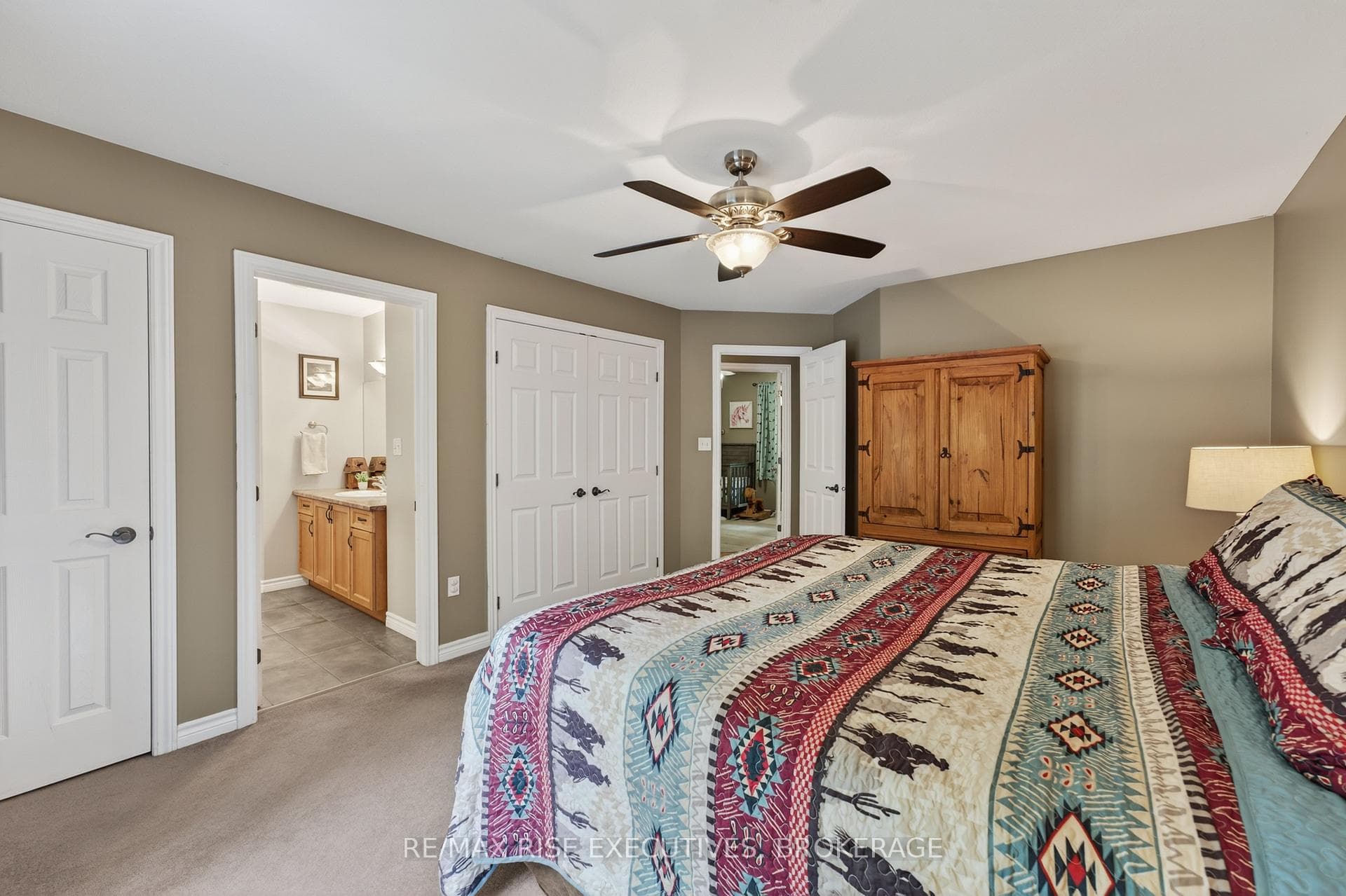 4623 Lower Round Lake Road photo 13