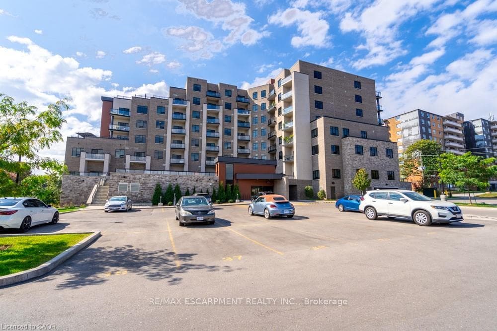 30 Hamilton Street Unit 213 photo 4