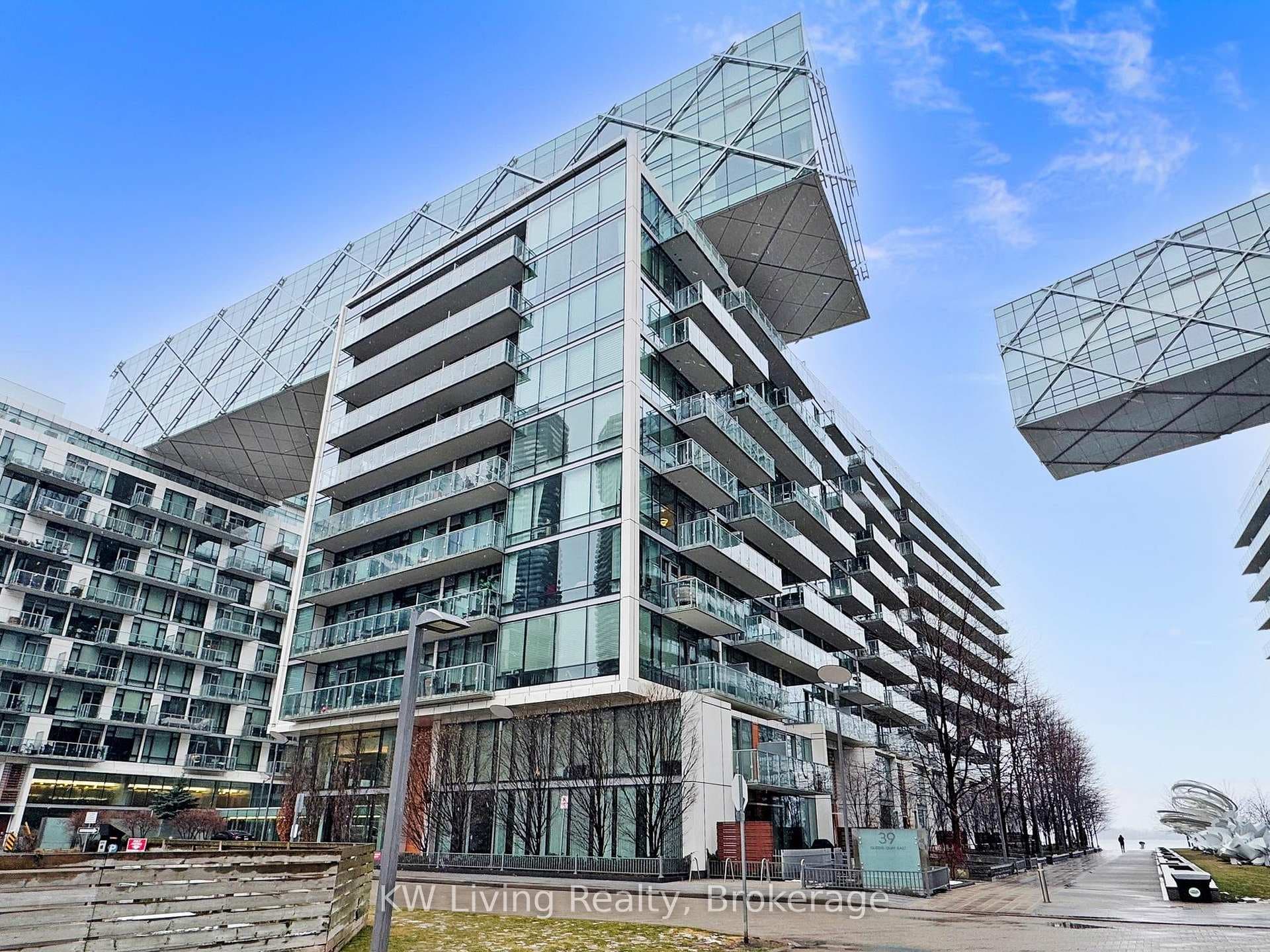 39 Queens Quay Unit 940 photo 1