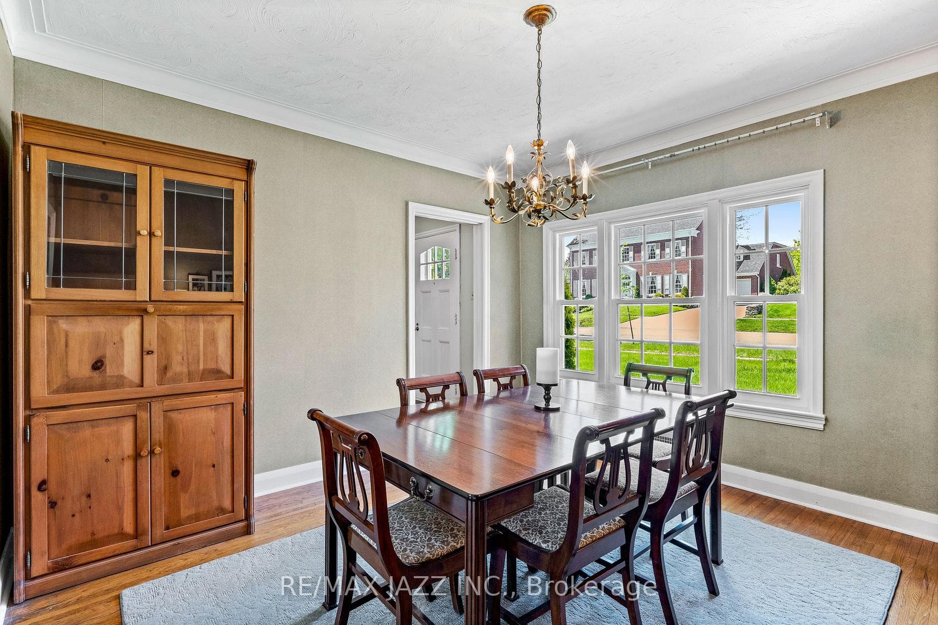 476 Gordon Avenue photo 12
